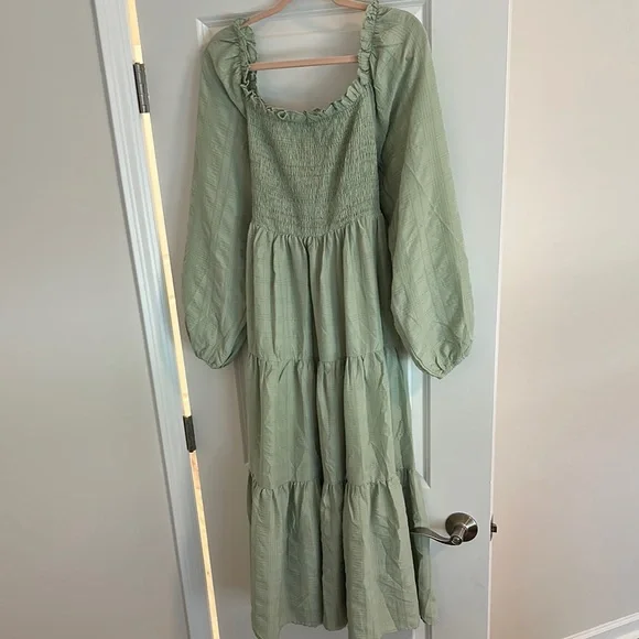 Arula Sage Green Maxi Dress - Picture 2 of 4